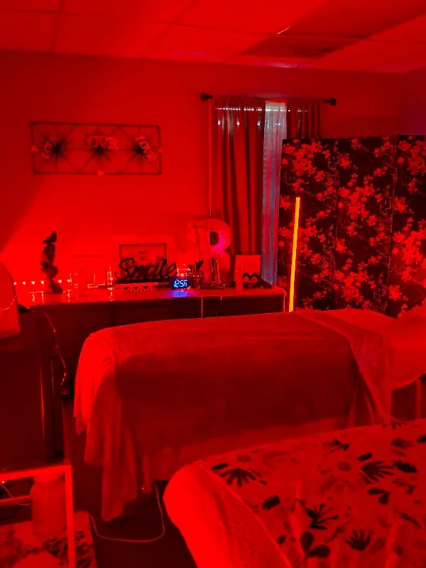 Kneading Knots Of Relaxation Massage Spa — Massage spa in Southaven